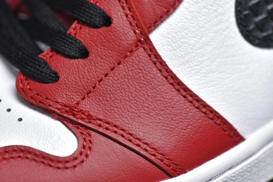 Air Jordan 1 High OG Satin Red