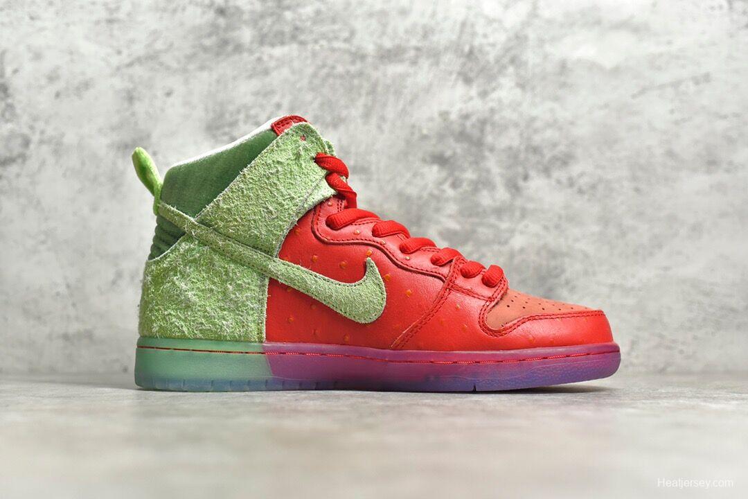 NK SB Dunk High “strawberry cough”