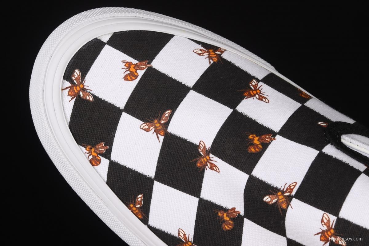 Vans Slip-On big black and white checkerboard small bee printed low-top canvas shoes VN0A33TB9EH